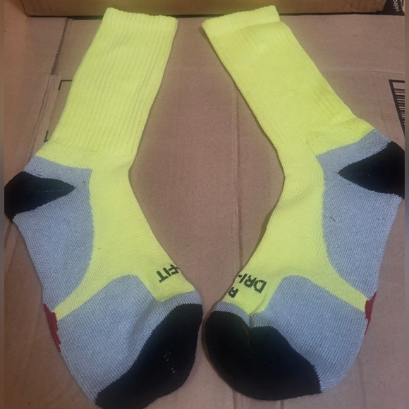 Jordan Retro Dri-fit Electric Yelllw Mid-Calf Socks Men Size 8-12 - Picture 5 of 8